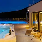 Elegance Vila Sinj