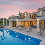 Vila Elegance