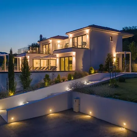 Villa Elegance