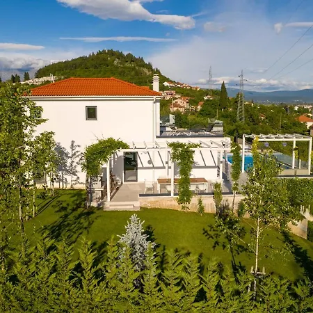 Elegance Villa *