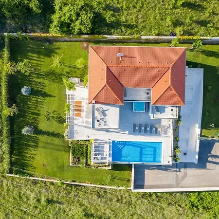 Elegance Sinj