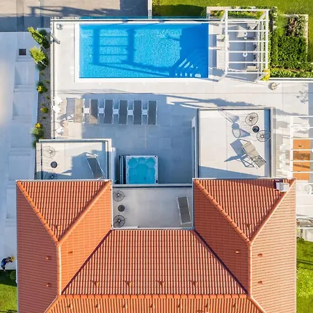 Elegance Villa