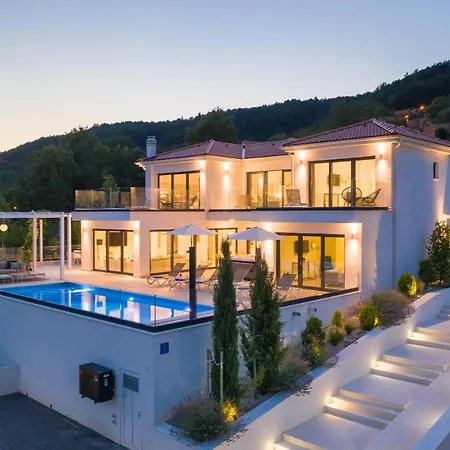 Villa Elegance *